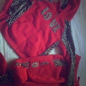 Two pieces Sport, active or casual wear